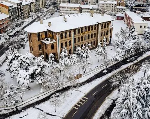 Konya Lisesi (Taş Mektep): Bir Asırlık Eğitim Çınarı görsel 7