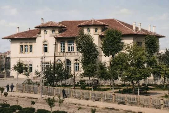 Konya Sanayi Mektebi binası, renkli kartpostal