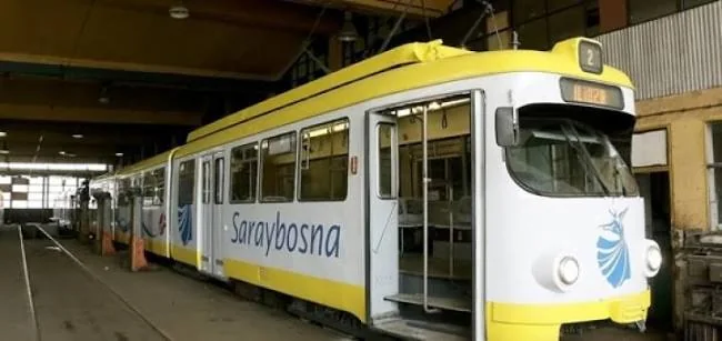 Saraybosna'ya hediye edilen tramvay, depoda