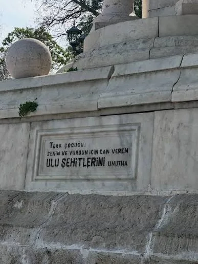 Şehitler Anıtı (Alâeddin Tepesi)