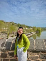Ayşenur Sayar tour photo 2