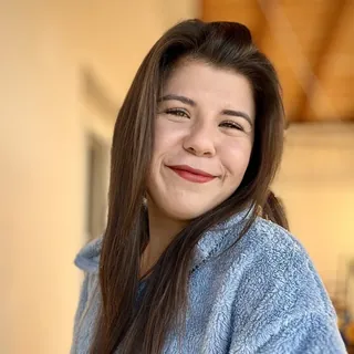 Ayşenur Sayar — turist rehberi