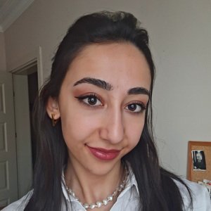 Büşra Akseki — turist rehberi