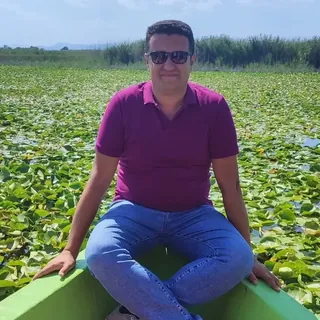 Mustafa Eray Şenkal — turist rehberi