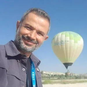 Şakir Özşen — turist rehberi