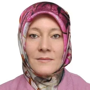 Şerife Arslan — turist rehberi