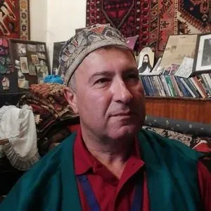 Üzeyir Özyurt — turist rehberi