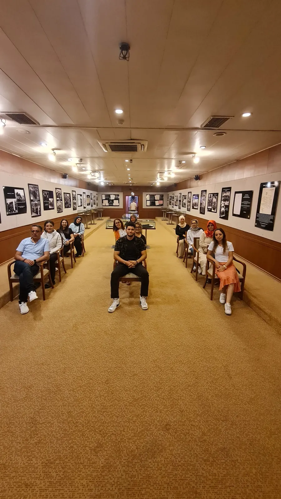 Zeynep Dostkol tur fotoğrafı 12