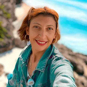 Zeynep İnalöz — turist rehberi